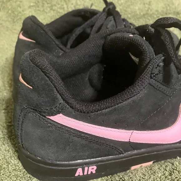 NIKE AIR low top leather black and pink women’s shoes size 9 - Picture 11 of 11